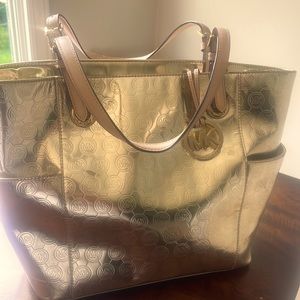 Michael Kors shoulder/tote bag